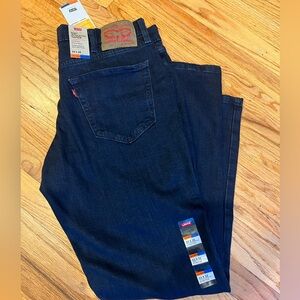 Men’s Levi jeans 541 athletic taper with true temp 33/32